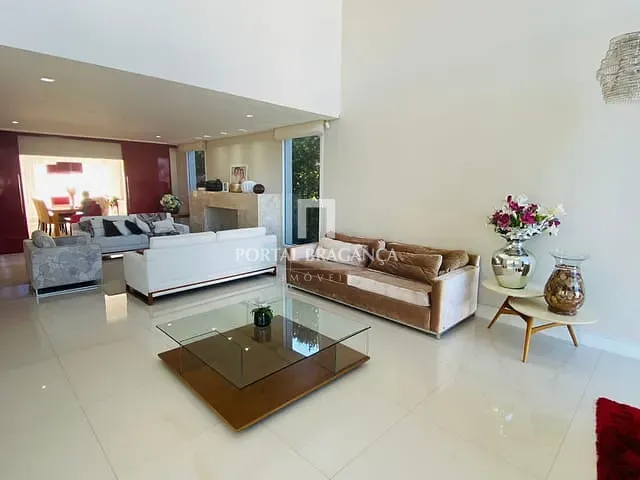 Casa com 1026m² 4 quartos e 6 banheiros, à venda, no bairro Condomínio Residencial Campos do Conde em Bragança Paulista