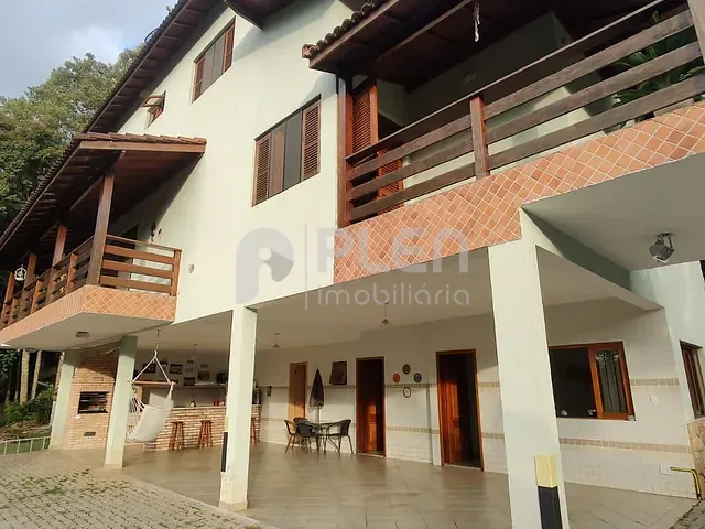 Casa com 1300m² 4 quartos e 6 banheiros, à venda, no bairro Caraguatá em Mairiporã