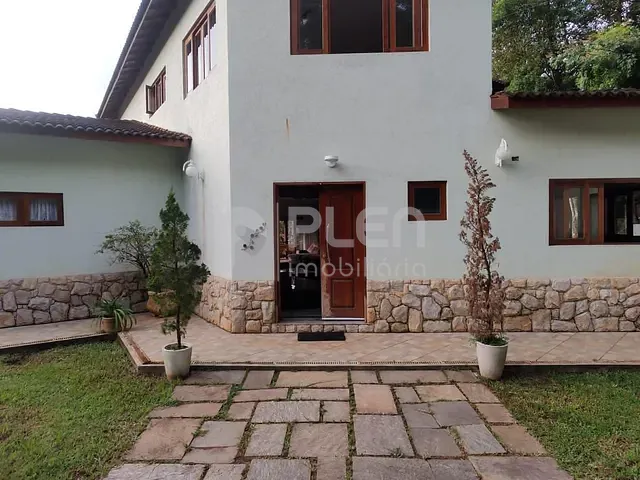 Casa com 1300m² 4 quartos e 6 banheiros, à venda, no bairro Caraguatá em Mairiporã