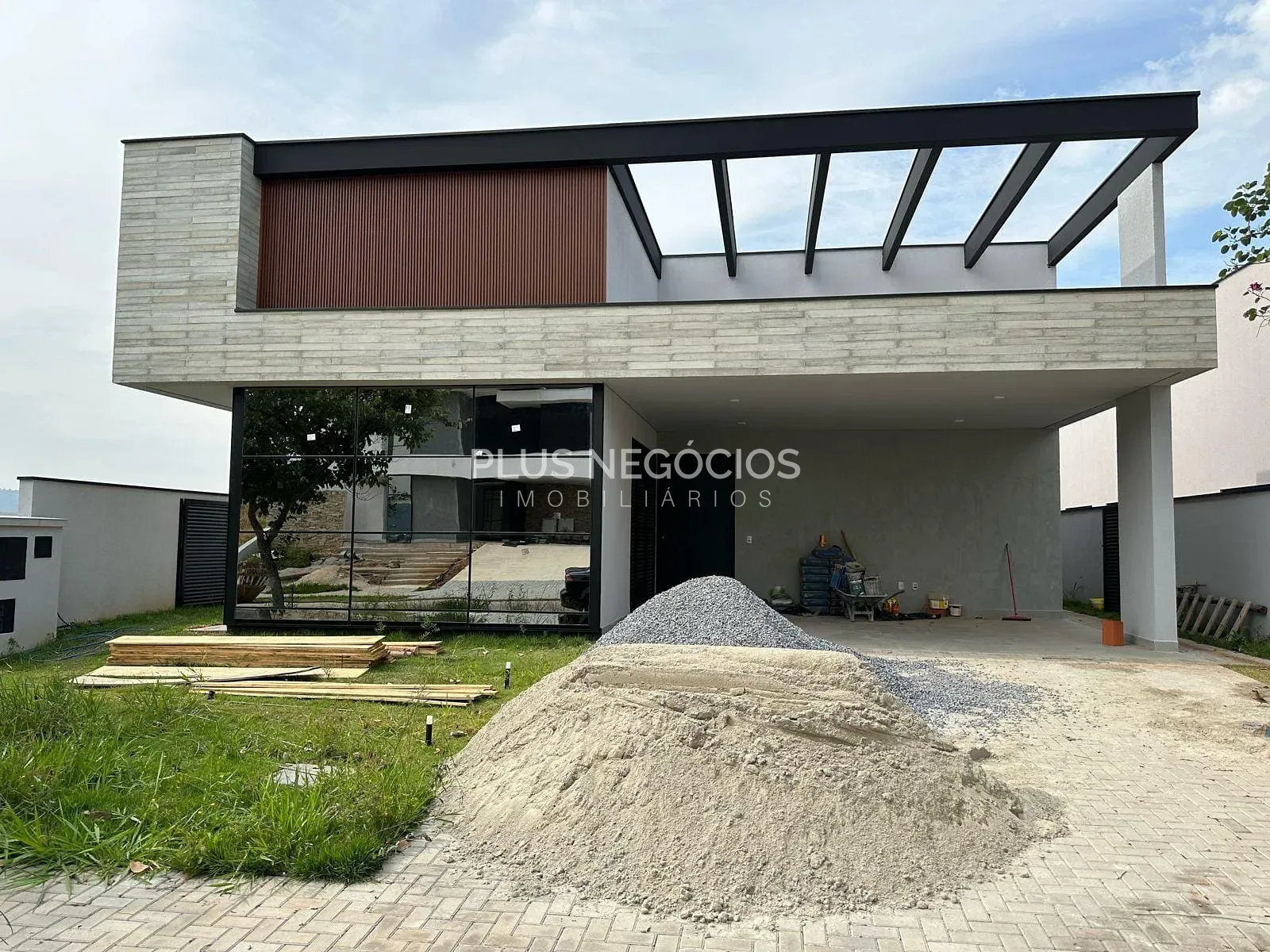 Casa, 3 quartos, 250 m² - Foto 1