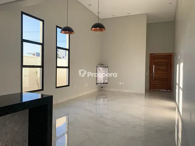 Casa com 382m² 3 quartos e 4 banheiros, à venda, no bairro Condomínio Residencial Gaudi em Anápolis