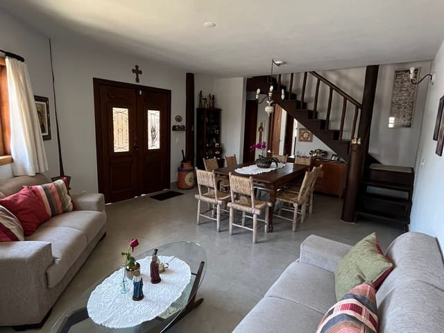 Casa com 302m² 3 quartos e 5 banheiros, à venda, no bairro Jardim Novo Mundo em Jundiaí