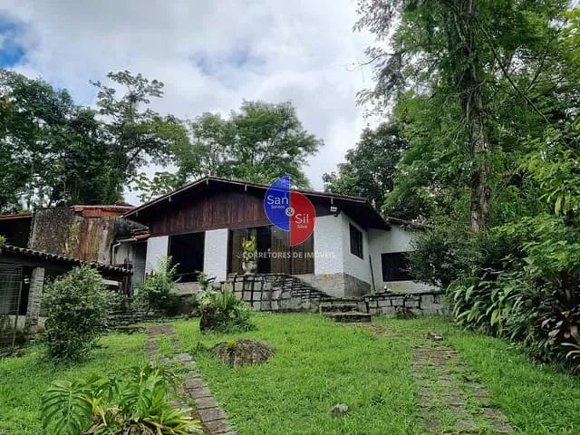 Casa com 420m² 3 quartos e 2 banheiros, à venda, no bairro Corujas em Guapimirim