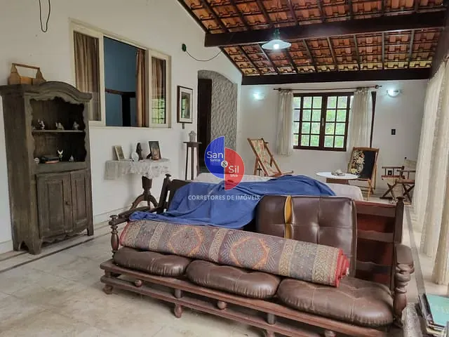 Casa com 420m² 3 quartos e 2 banheiros, à venda, no bairro Corujas em Guapimirim