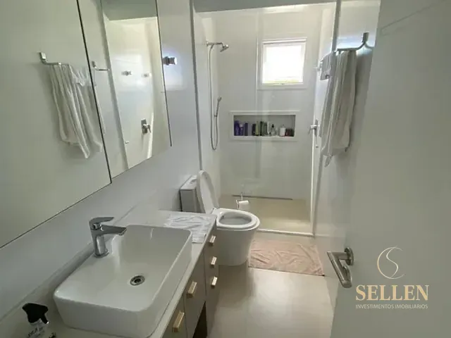 Casa com 335m² 3 quartos e 2 banheiros, à venda, no bairro Santa Regina em Camboriú