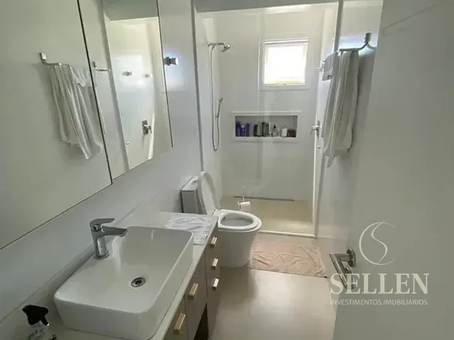 Casa com 335m² 3 quartos e 2 banheiros, à venda, no bairro Santa Regina em Camboriú
