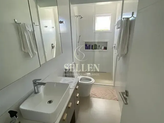 Casa com 335m² 3 quartos e 2 banheiros, à venda, no bairro Santa Regina em Camboriú