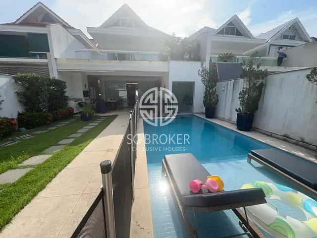Casa com 400m² 4 quartos e 9 banheiros, à venda, no bairro Barra da Tijuca em Rio de Janeiro