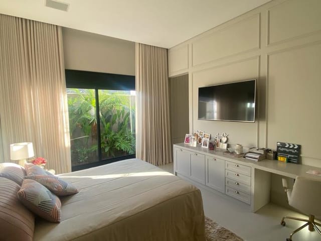 Casa com 723m² 4 quartos e 6 banheiros, à venda, no bairro MORADA DOS NOBRES em Cuiabá