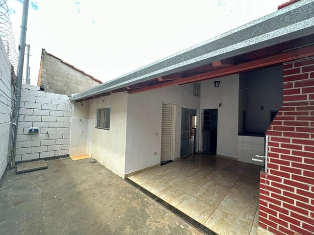 Casa 3 quartos e 1 banheiro, à venda, no bairro Jardim Gardênia em Goiânia
