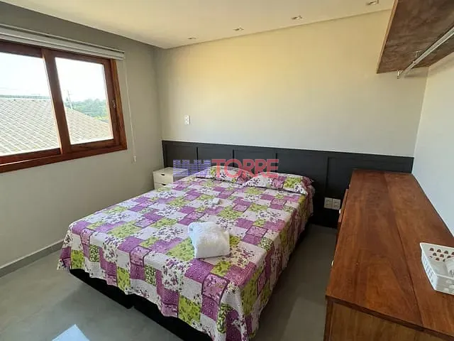 Casa com 450m² 5 quartos e 6 banheiros, à venda, no bairro Olivença em Ilhéus