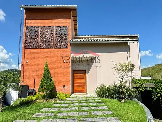 Casa com 740m² 5 quartos e 6 banheiros, à venda, no bairro Casa de Pedra em Volta Redonda