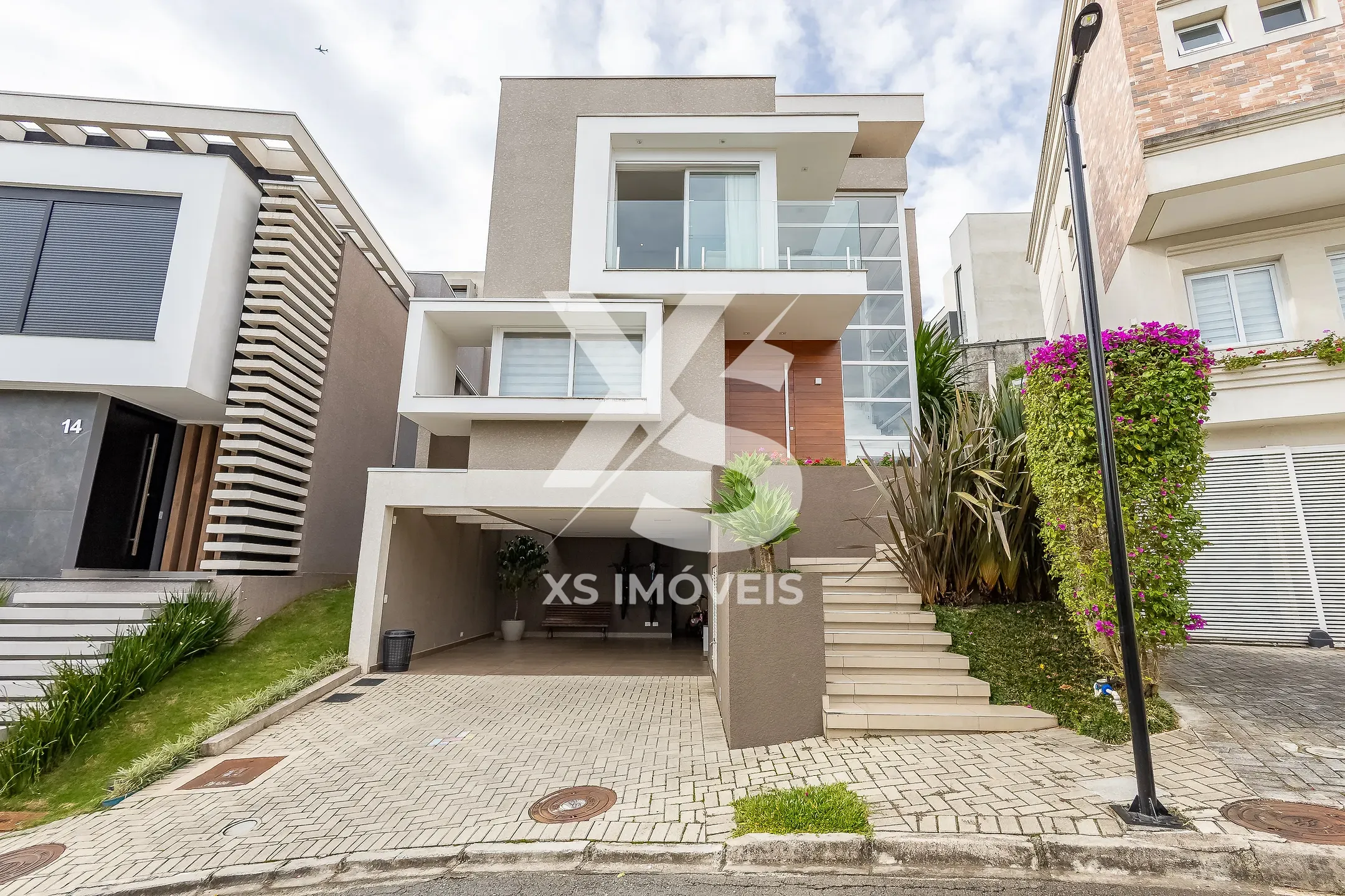 Casa, 3 quartos, 245 m² - Foto 1