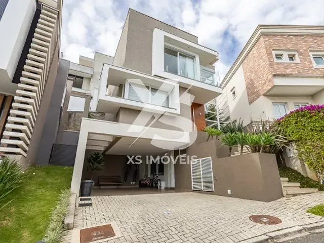 Casa 3 quartos e 5 banheiros, à venda, no bairro Pilarzinho em Curitiba