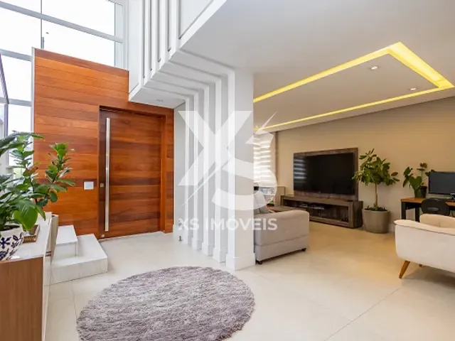 Casa 3 quartos e 5 banheiros, à venda, no bairro Pilarzinho em Curitiba
