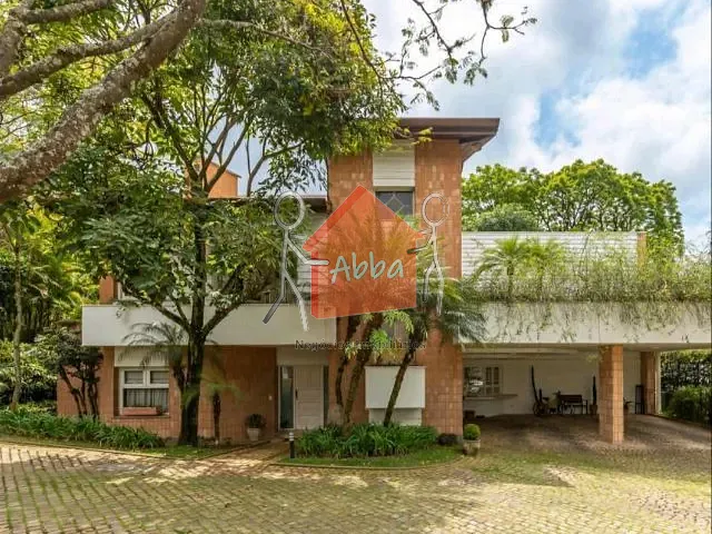 Casa com 1100m² 4 quartos e 5 banheiros, à venda, no bairro Jardim Cordeiro em São Paulo