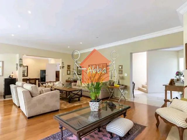 Casa com 1100m² 4 quartos e 5 banheiros, à venda, no bairro Jardim Cordeiro em São Paulo