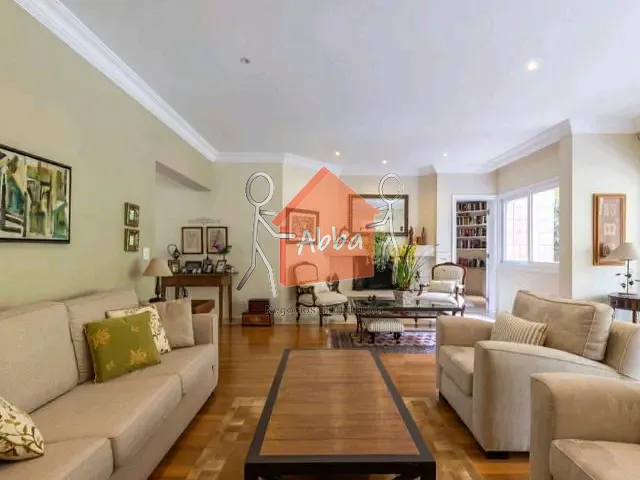 Casa com 1100m² 4 quartos e 5 banheiros, à venda, no bairro Jardim Cordeiro em São Paulo