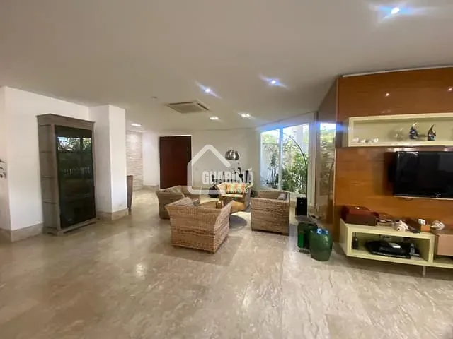 Casa com 982m² 6 quartos e 10 banheiros, à venda, no bairro Jardim Acapulco em Guarujá