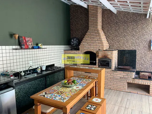 Casa com 168m² 5 quartos e 4 banheiros, à venda, no bairro Jardim Colonial em Jundiaí