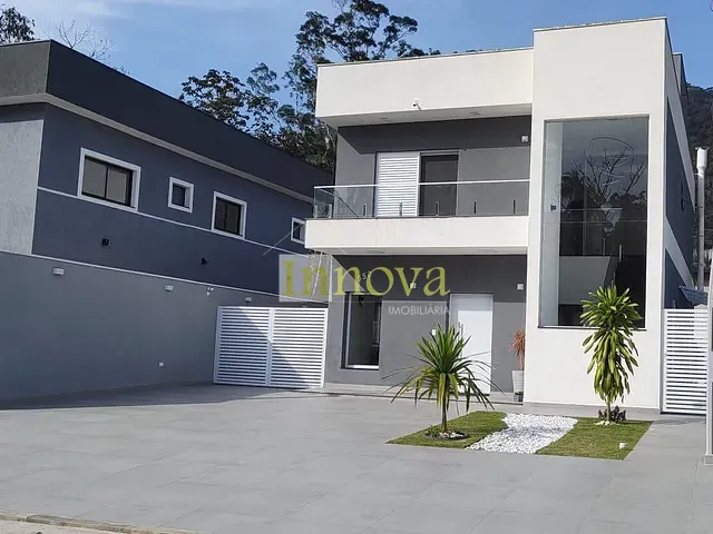 Casa com 384m² 3 quartos e 1 banheiro, à venda, no bairro Mar Verde II em Caraguatatuba