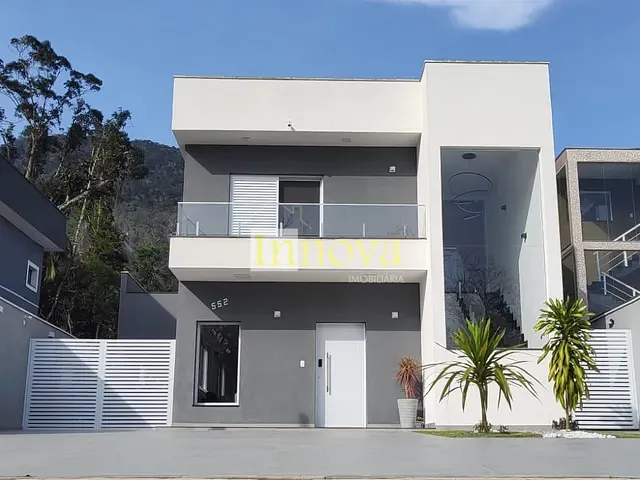 Casa com 384m² 3 quartos e 1 banheiro, à venda, no bairro Mar Verde II em Caraguatatuba
