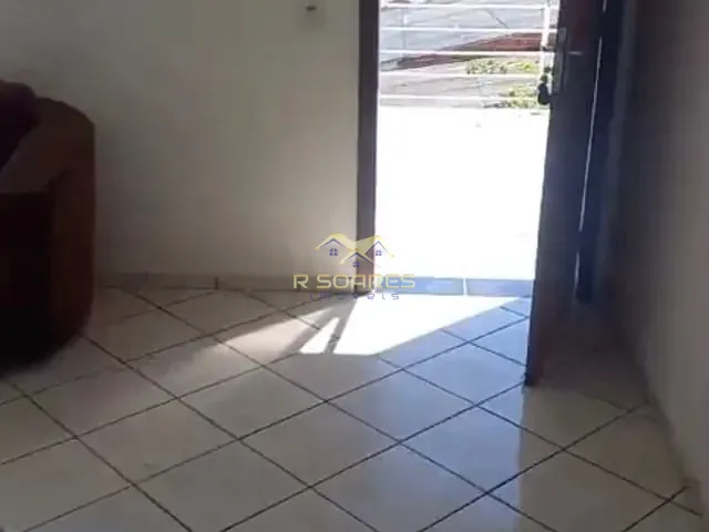 Casa com 120m² 2 quartos e 1 banheiro, à venda, no bairro Iguaçu em Araucária
