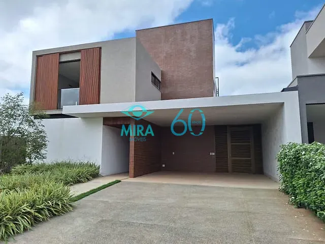 Casa com 406m² 4 quartos e 8 banheiros, à venda, no bairro Residencial Goiânia Golfe Clube em Goiânia