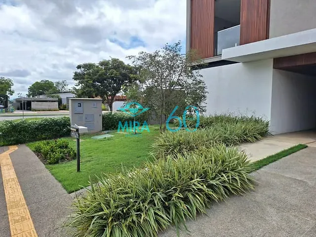 Casa com 406m² 4 quartos e 8 banheiros, à venda, no bairro Residencial Goiânia Golfe Clube em Goiânia