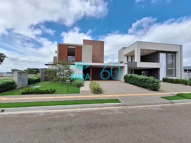 Casa com 406m² 4 quartos e 8 banheiros, à venda, no bairro Residencial Goiânia Golfe Clube em Goiânia