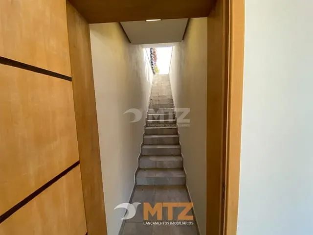 Casa com 268m² 4 quartos e 4 banheiros, à venda, no bairro Parque Residencial Vinte e Quatro de Maio em Botucatu