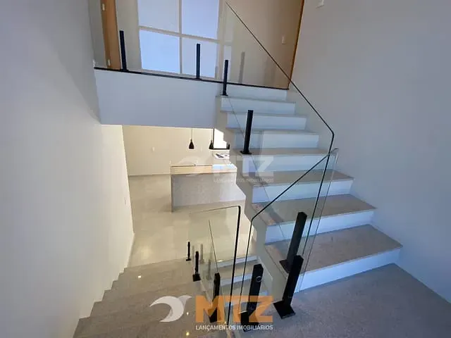 Casa com 268m² 4 quartos e 4 banheiros, à venda, no bairro Parque Residencial Vinte e Quatro de Maio em Botucatu