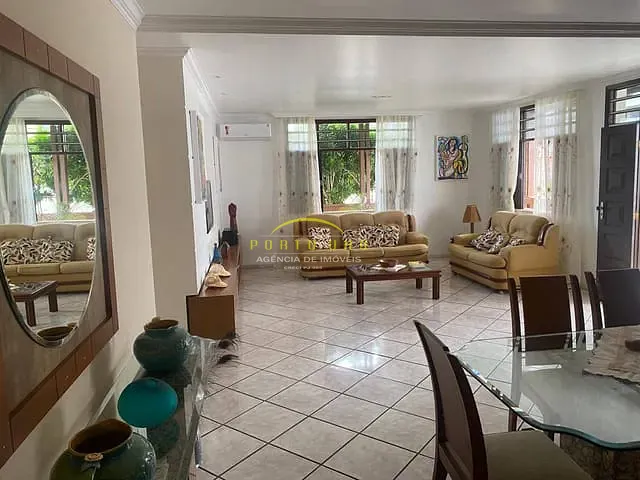 Casa com 563m² 5 quartos e 5 banheiros, à venda, no bairro Itapuã em Salvador