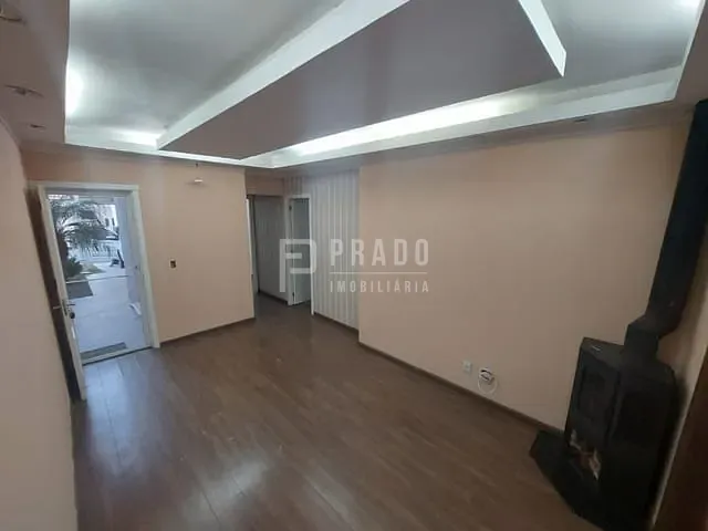 Casa 2 quartos e 2 banheiros, à venda, no bairro Três Vendas em Pelotas