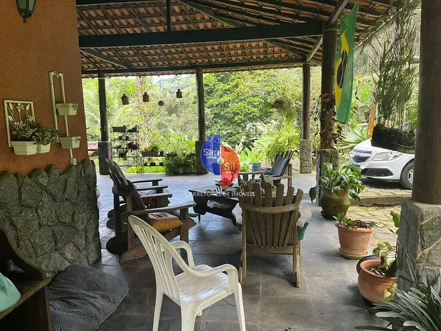 Casa com 2605m² 6 quartos e 3 banheiros, à venda, no bairro Monte Olivete em Guapimirim
