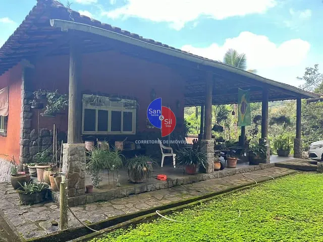 Casa com 2605m² 6 quartos e 3 banheiros, à venda, no bairro Monte Olivete em Guapimirim