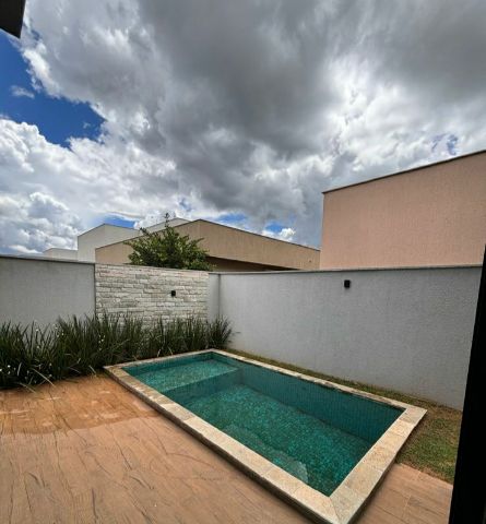 Casa com 406m² 3 quartos e 5 banheiros, à venda, no bairro Residencial Goiânia Golfe Clube em Goiânia