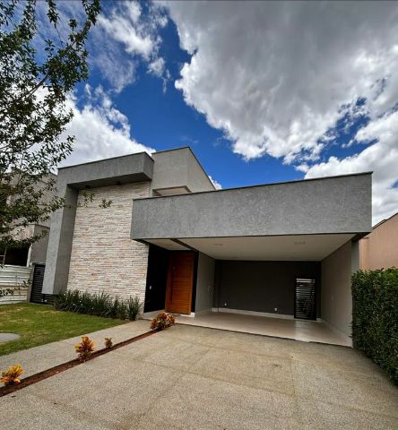 Casa com 406m² 3 quartos e 5 banheiros, à venda, no bairro Residencial Goiânia Golfe Clube em Goiânia