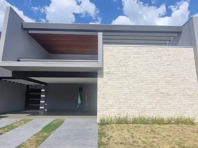 Sobrado com 450m² 4 quartos e 6 banheiros, à venda, no bairro Residencial Damha II em Campo Grande