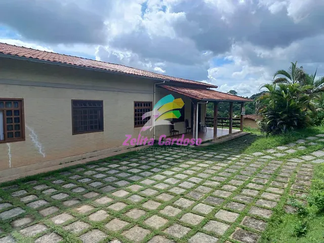 Casa com 3000m² 5 quartos e 2 banheiros, à venda, no bairro Condomínio Vale do Ouro em Ribeirão das Neves