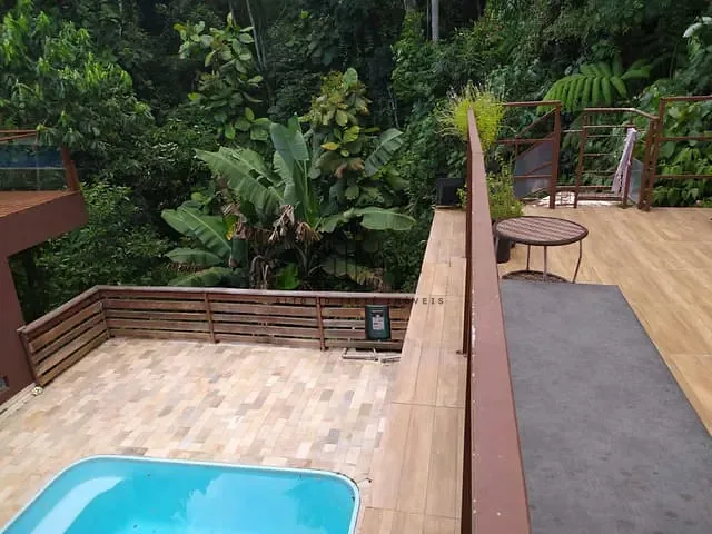Casa com 300m² 4 quartos e 4 banheiros, à venda, no bairro Parque Residencial Itapeti em Mogi das Cruzes