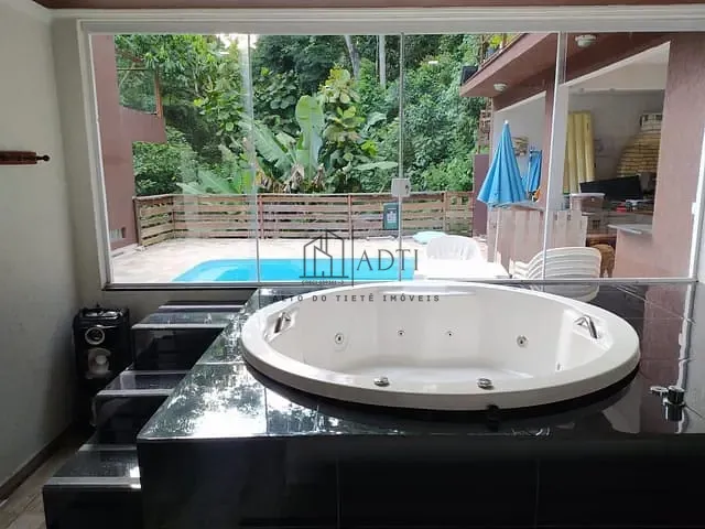 Casa com 300m² 4 quartos e 4 banheiros, à venda, no bairro Parque Residencial Itapeti em Mogi das Cruzes