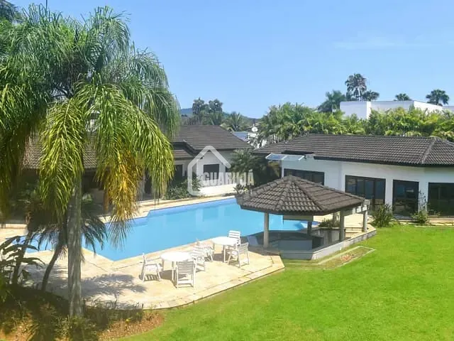 Casa com 1983m² 7 quartos e 10 banheiros, à venda, no bairro Jardim Acapulco em Guarujá