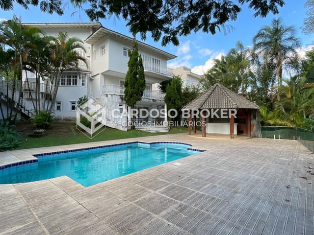 Casa com 980m² 5 quartos e 8 banheiros, à venda, no bairro Alphaville em Santana de Parnaíba