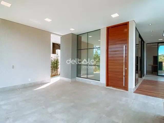 Casa com 504m² 4 quartos e 3 banheiros, para alugar, no bairro Alphaville Vespasiano em Vespasiano