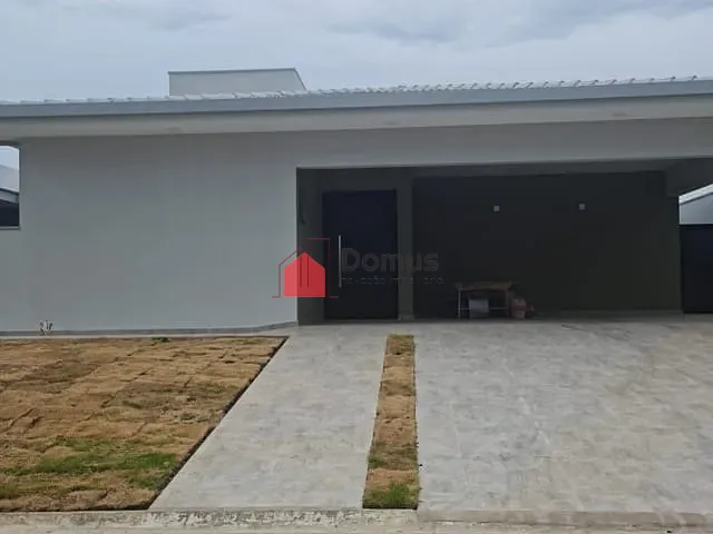 Casa com 405m² 3 quartos e 3 banheiros, à venda, no bairro Condominio Residencial Real Ville em Pindamonhangaba