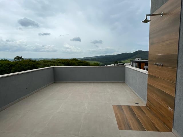 Casa com 460m² 4 quartos e 6 banheiros, à venda ou para alugar, no bairro Condomínio Residencial Campos do Conde em Bragança Paulista