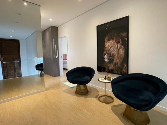 Casa com 460m² 4 quartos e 6 banheiros, à venda ou para alugar, no bairro Condomínio Residencial Campos do Conde em Bragança Paulista