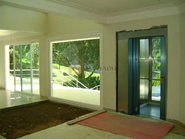 Casa com 1550m² 8 quartos e 8 banheiros, à venda, no bairro Tamboré em Santana de Parnaíba