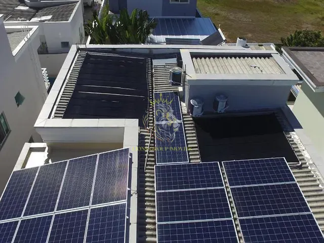 Casa com 340m² 4 quartos e 5 banheiros, à venda, no bairro Santa Regina em Camboriú